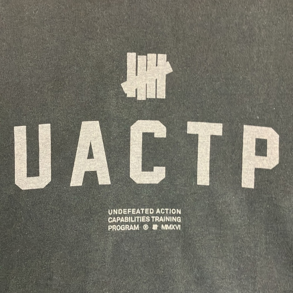 Undefeated UACTP Short Sleeve Graphic Print‎ Shirt Men’s size M - Picture 2 of 9